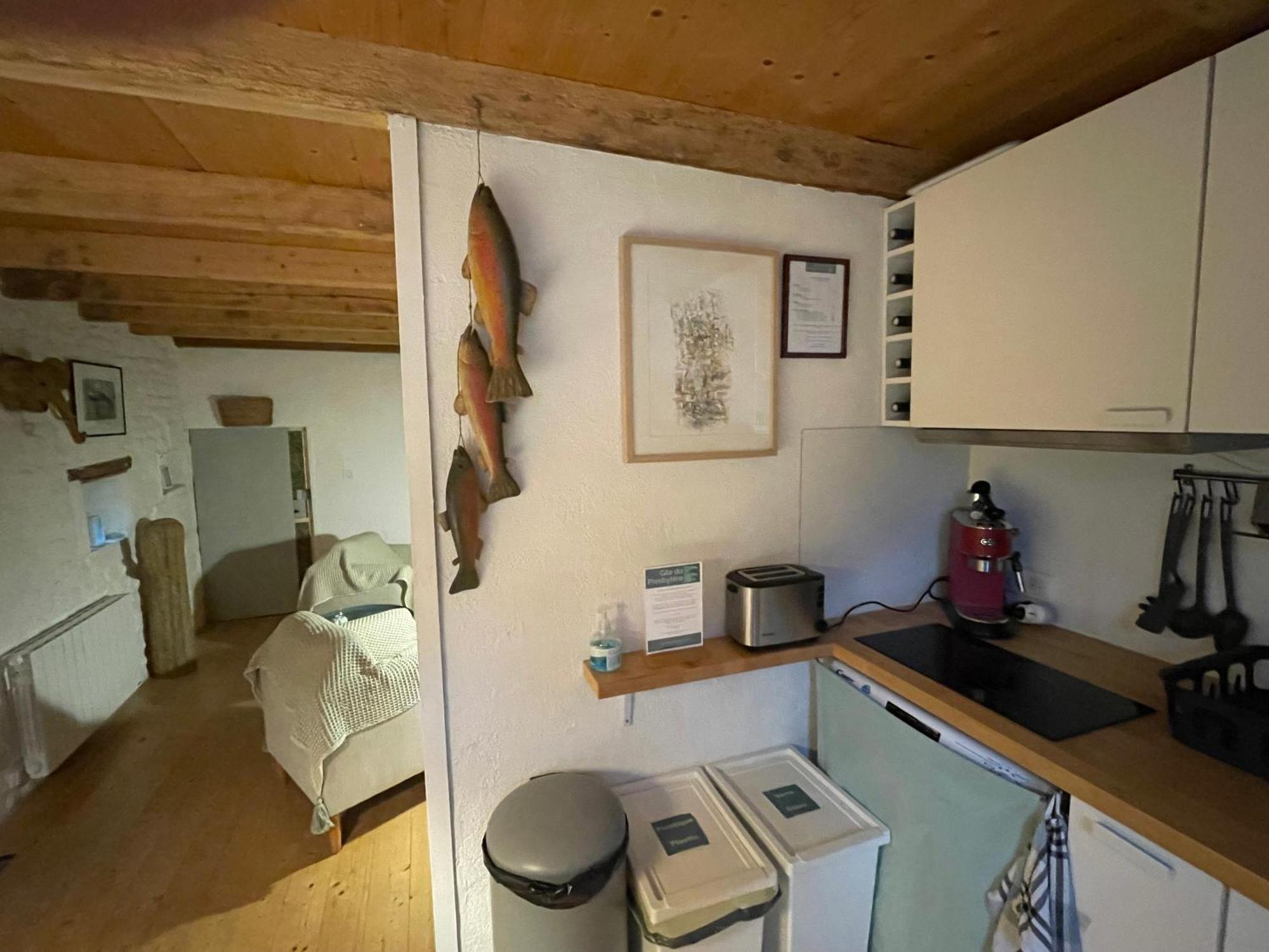 Gite Du Presbytere Port D'Envaux, Ravissante Maison De Charme מראה חיצוני תמונה